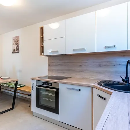 House Verona 25m From The Beach, Martinscica, Cres Island וילה