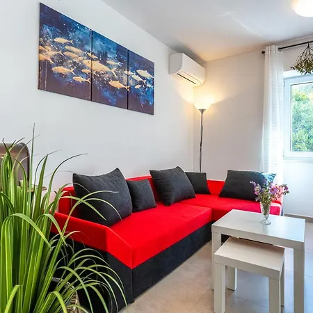 House Verona 25m From The Beach, Martinscica, Cres Island וילה *